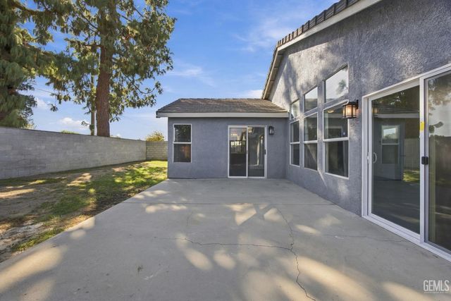 11609 Hannah Denise Avenue, Bakersfield, CA 93312