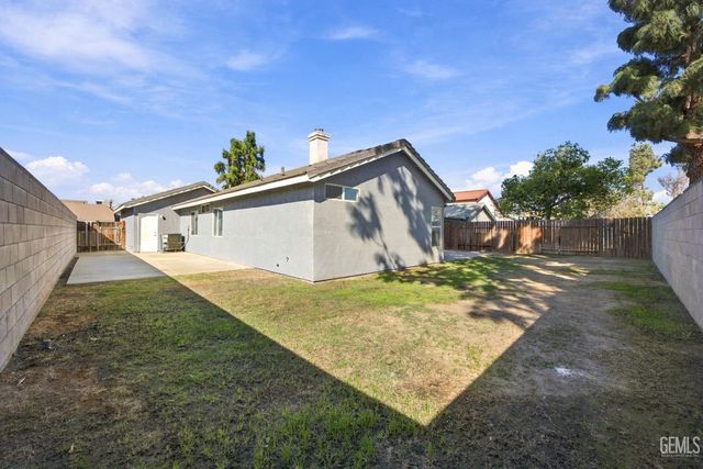 11609 Hannah Denise Avenue, Bakersfield, CA 93312