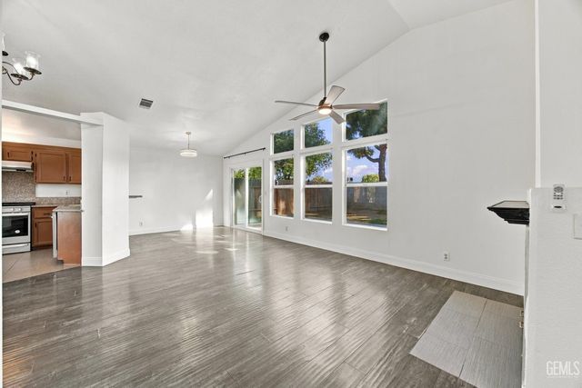 11609 Hannah Denise Avenue, Bakersfield, CA 93312