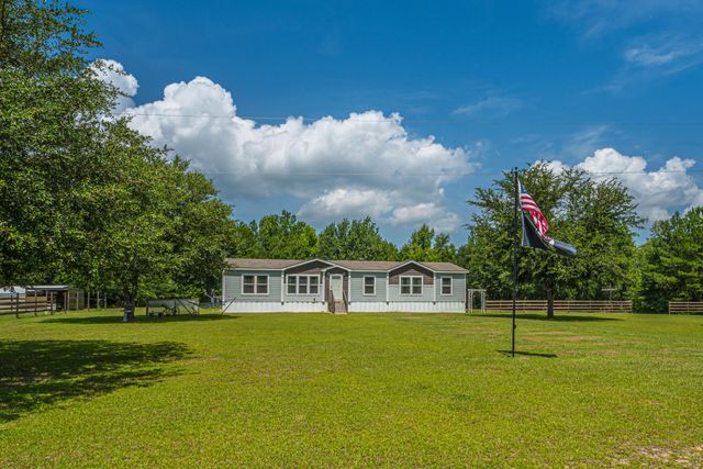 189 Cupid Court, Eutawville, SC 29048