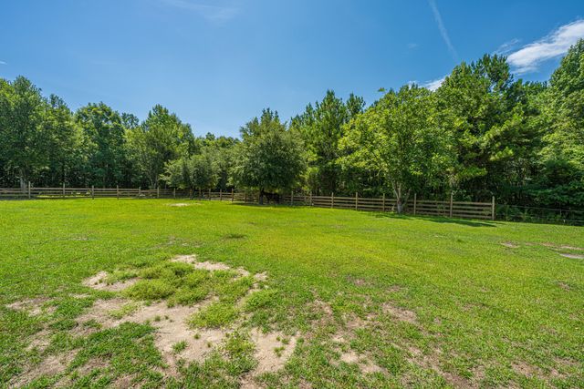 189 Cupid Court, Eutawville, SC 29048