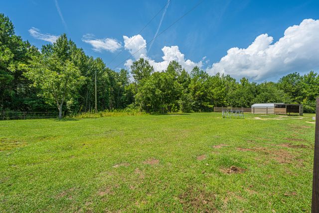 189 Cupid Court, Eutawville, SC 29048