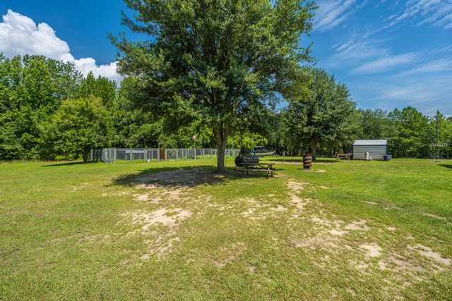 189 Cupid Court, Eutawville, SC 29048