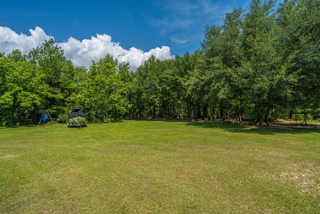189 Cupid Court, Eutawville, SC 29048