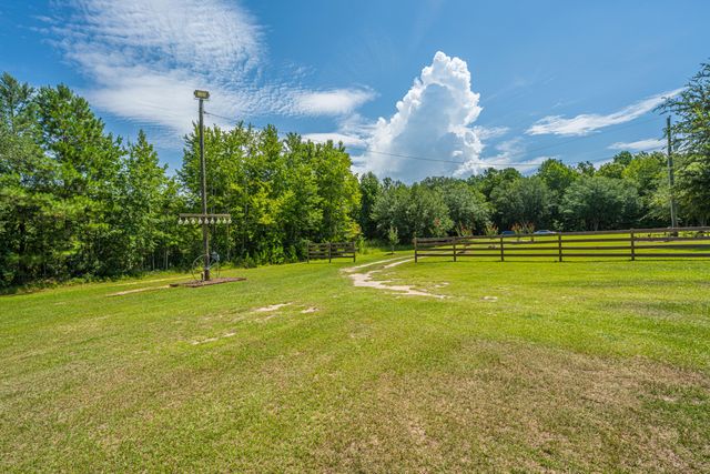 189 Cupid Court, Eutawville, SC 29048