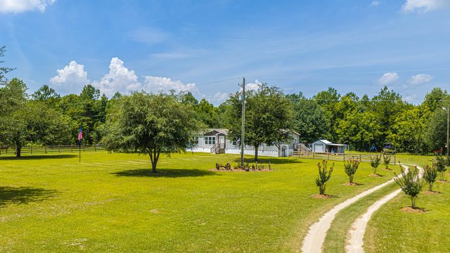 189 Cupid Court, Eutawville, SC 29048