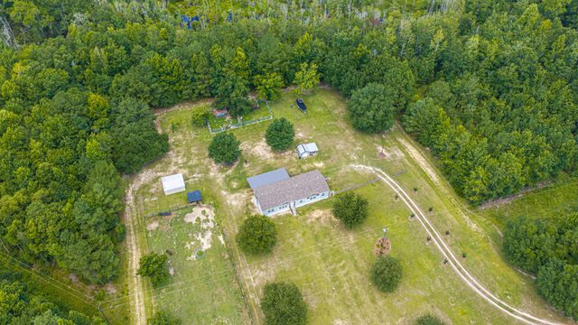 189 Cupid Court, Eutawville, SC 29048