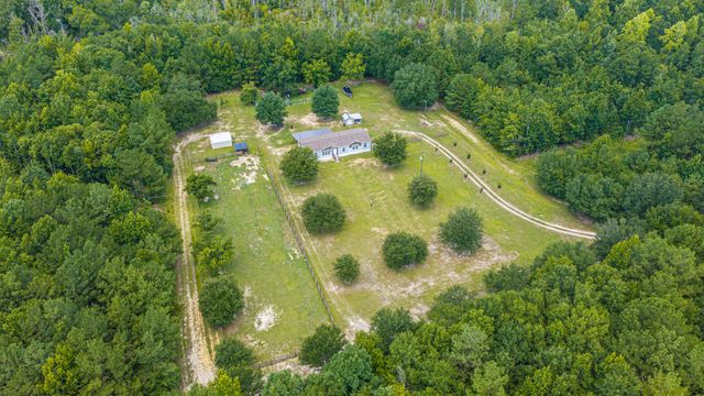189 Cupid Court, Eutawville, SC 29048