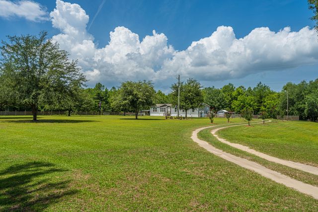 189 Cupid Court, Eutawville, SC 29048