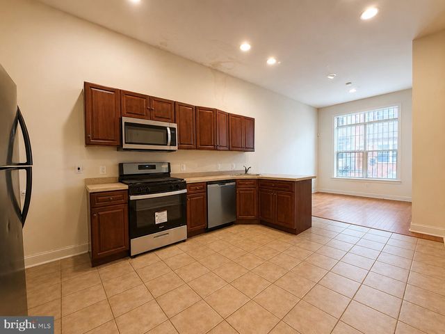 1951 N GRATZ ST, Philadelphia, PA 19121