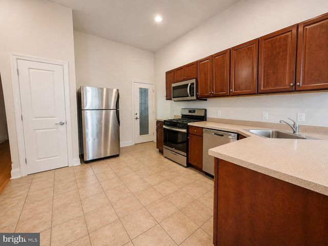 1951 N GRATZ ST, Philadelphia, PA 19121