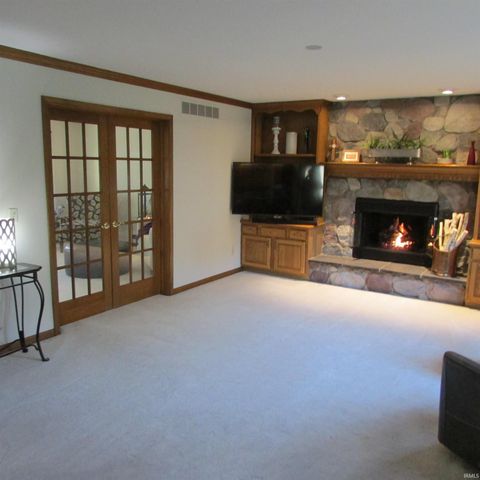 10069 briargate Court, Granger, IN 46530