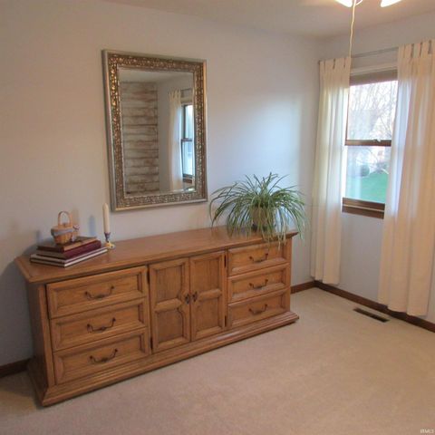 10069 briargate Court, Granger, IN 46530