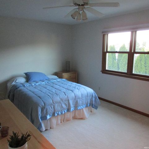 10069 briargate Court, Granger, IN 46530