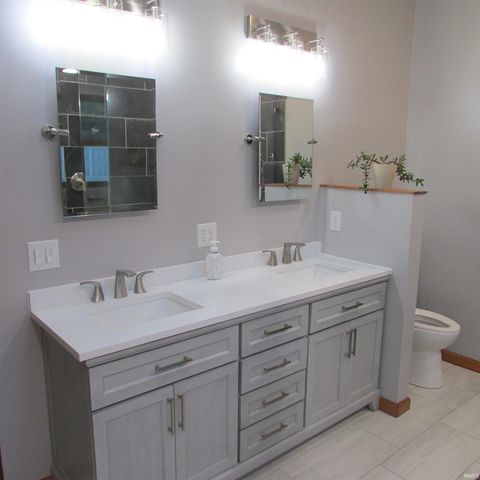 10069 briargate Court, Granger, IN 46530
