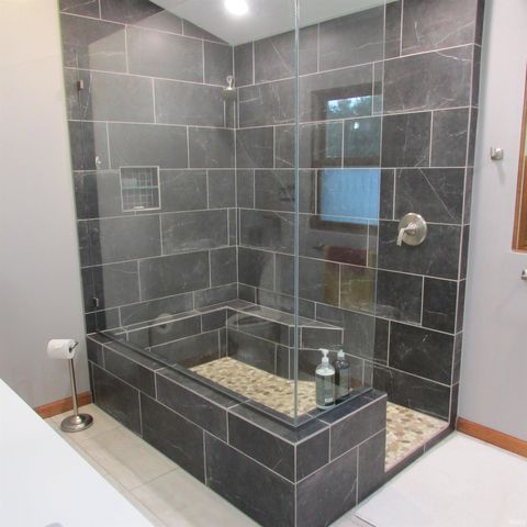 10069 briargate Court, Granger, IN 46530
