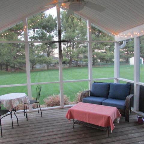 10069 briargate Court, Granger, IN 46530
