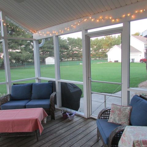 10069 briargate Court, Granger, IN 46530