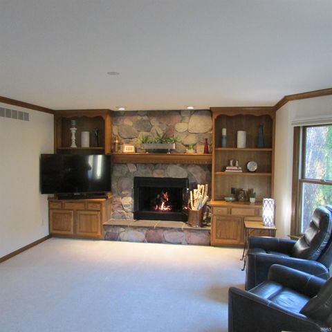 10069 briargate Court, Granger, IN 46530