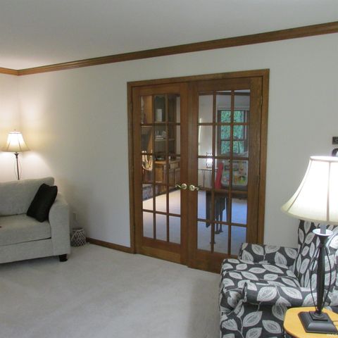 10069 briargate Court, Granger, IN 46530