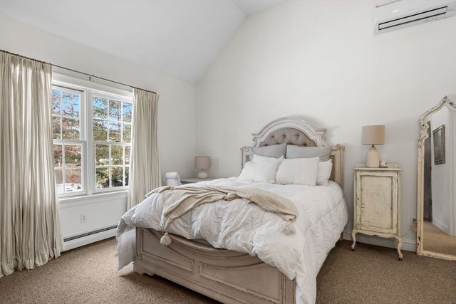 16 Newtown Rd, Sandwich, MA 02563