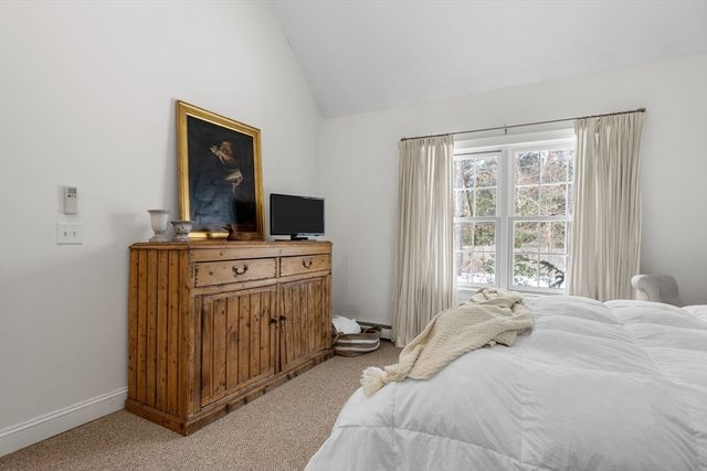 16 Newtown Rd, Sandwich, MA 02563