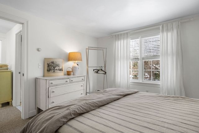 16 Newtown Rd, Sandwich, MA 02563