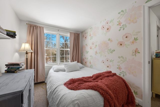 16 Newtown Rd, Sandwich, MA 02563