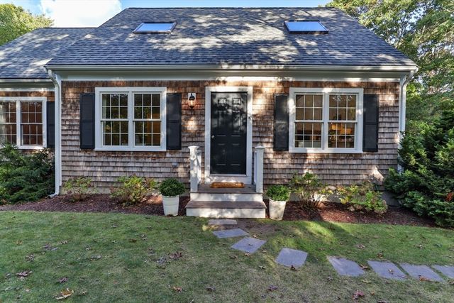 16 Newtown Rd, Sandwich, MA 02563