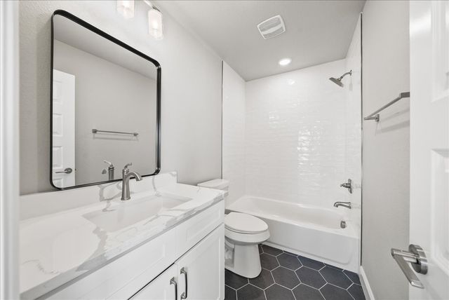 6421 Starlight Ranch Road, Godley, TX 76044