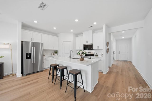 2076 Sunflower Circle, Newton, NC 28658