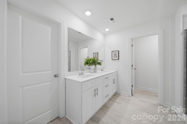2076 Sunflower Circle, Newton, NC 28658