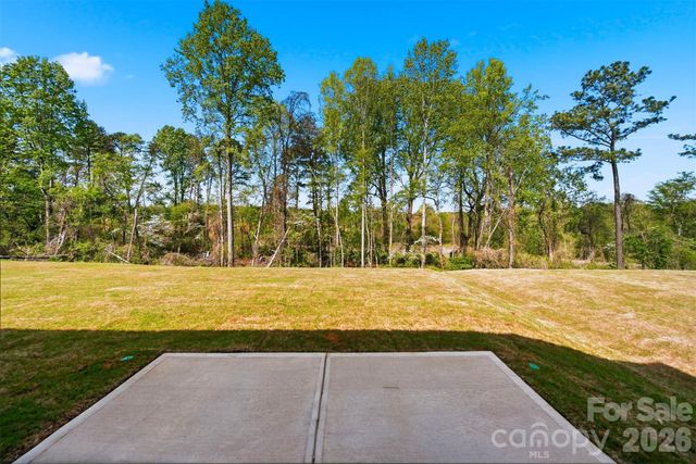 2076 Sunflower Circle, Newton, NC 28658