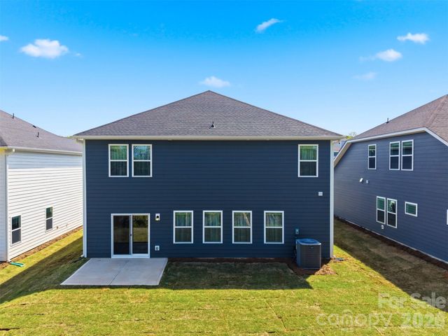 2076 Sunflower Circle, Newton, NC 28658