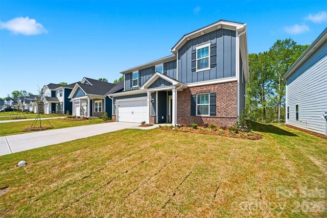 2076 Sunflower Circle, Newton, NC 28658