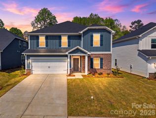 2076 Sunflower Circle, Newton, NC 28658