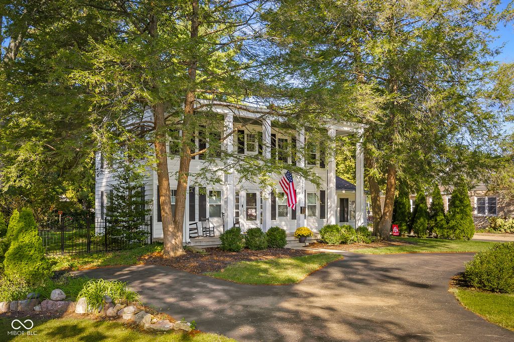 2712 Lafayette Avenue, Columbus, IN 47201