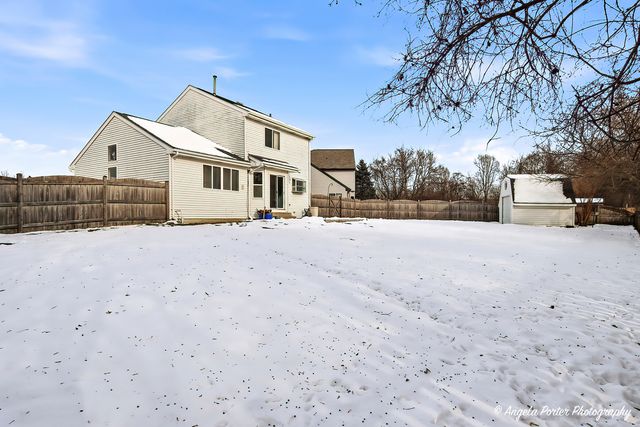 28501 Wagon Trail Court, Lakemoor, IL 60051
