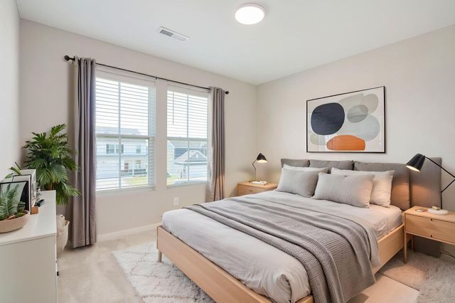 4819 Island Park Drive, Woodbury, MN 55129