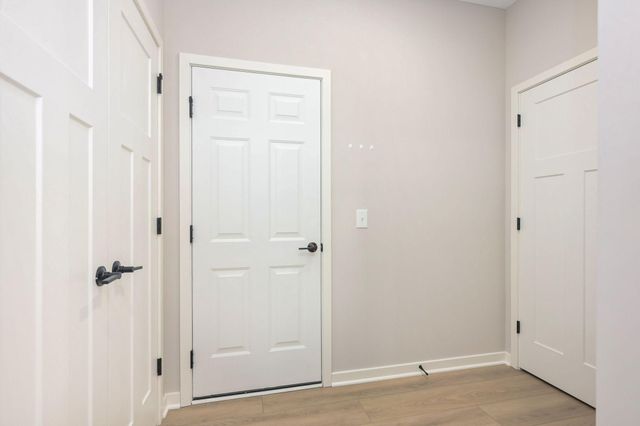 4819 Island Park Drive, Woodbury, MN 55129