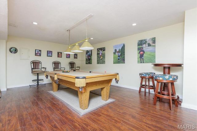13001 Kinsley Heights Drive, Hazelwood, MO 63033