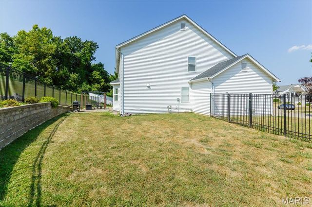 13001 Kinsley Heights Drive, Hazelwood, MO 63033