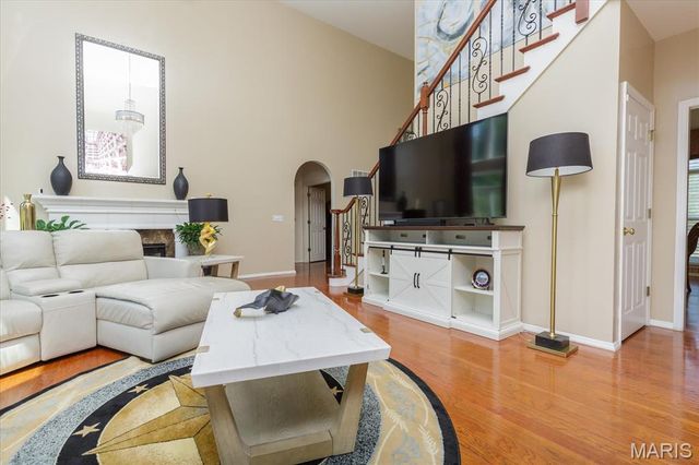 13001 Kinsley Heights Drive, Hazelwood, MO 63033
