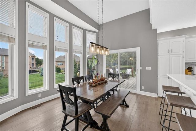 2612 SW Winterbrook Circle, Lee's Summit, MO 64081