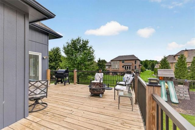 2612 SW Winterbrook Circle, Lee's Summit, MO 64081