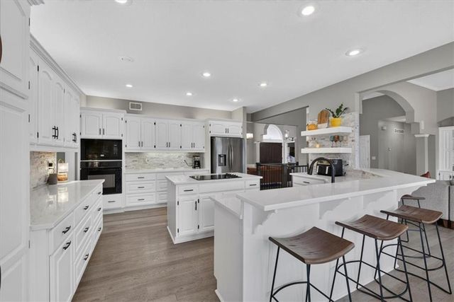 2612 SW Winterbrook Circle, Lee's Summit, MO 64081