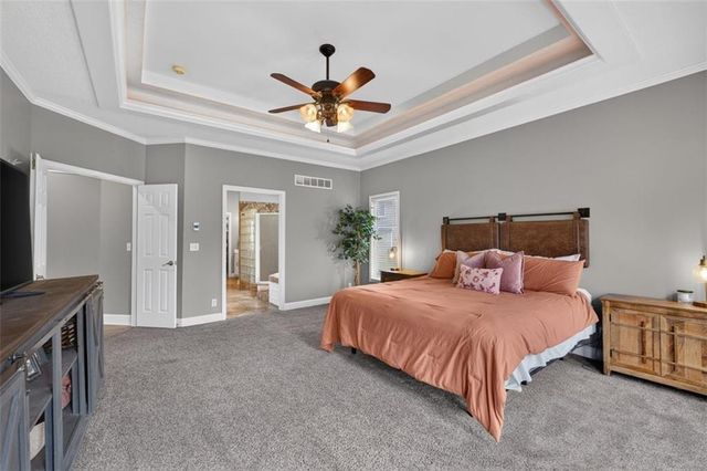 2612 SW Winterbrook Circle, Lee's Summit, MO 64081