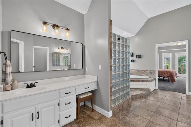 2612 SW Winterbrook Circle, Lee's Summit, MO 64081