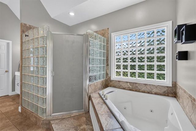 2612 SW Winterbrook Circle, Lee's Summit, MO 64081