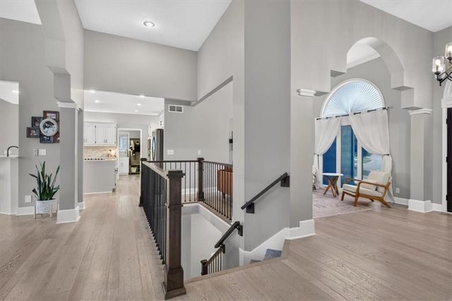 2612 SW Winterbrook Circle, Lee's Summit, MO 64081